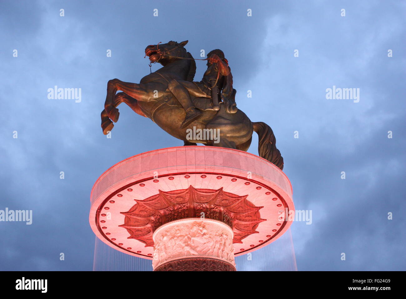 Krieger auf Pferd Brunnen in Skopje, Mazedonien Stockfoto