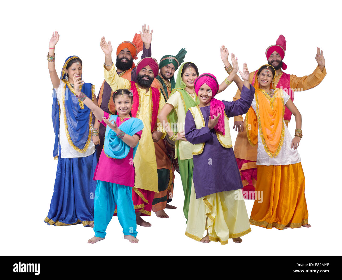 Tänzer mit Sikh Familie Durchführung Volkstanz Bhangra Herr #702 X; 702Y; 702Z; 779A; 779D; 779C; 779B; 779E; 779F Stockfoto