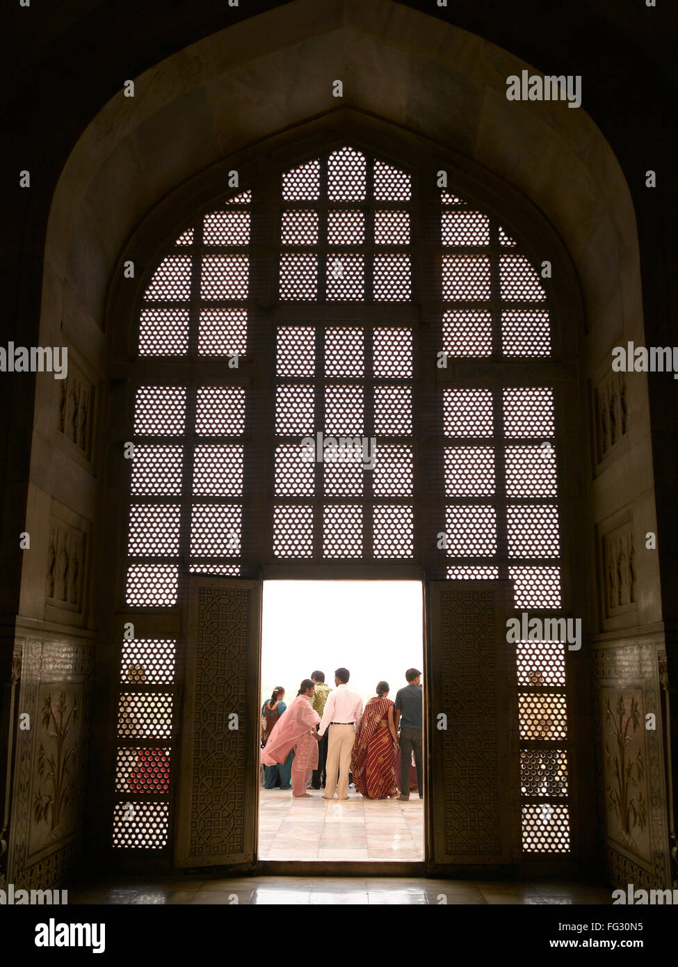 Gitter-Fenster des Taj Mahal; Agra; Uttar Pradesh; Indien Stockfoto