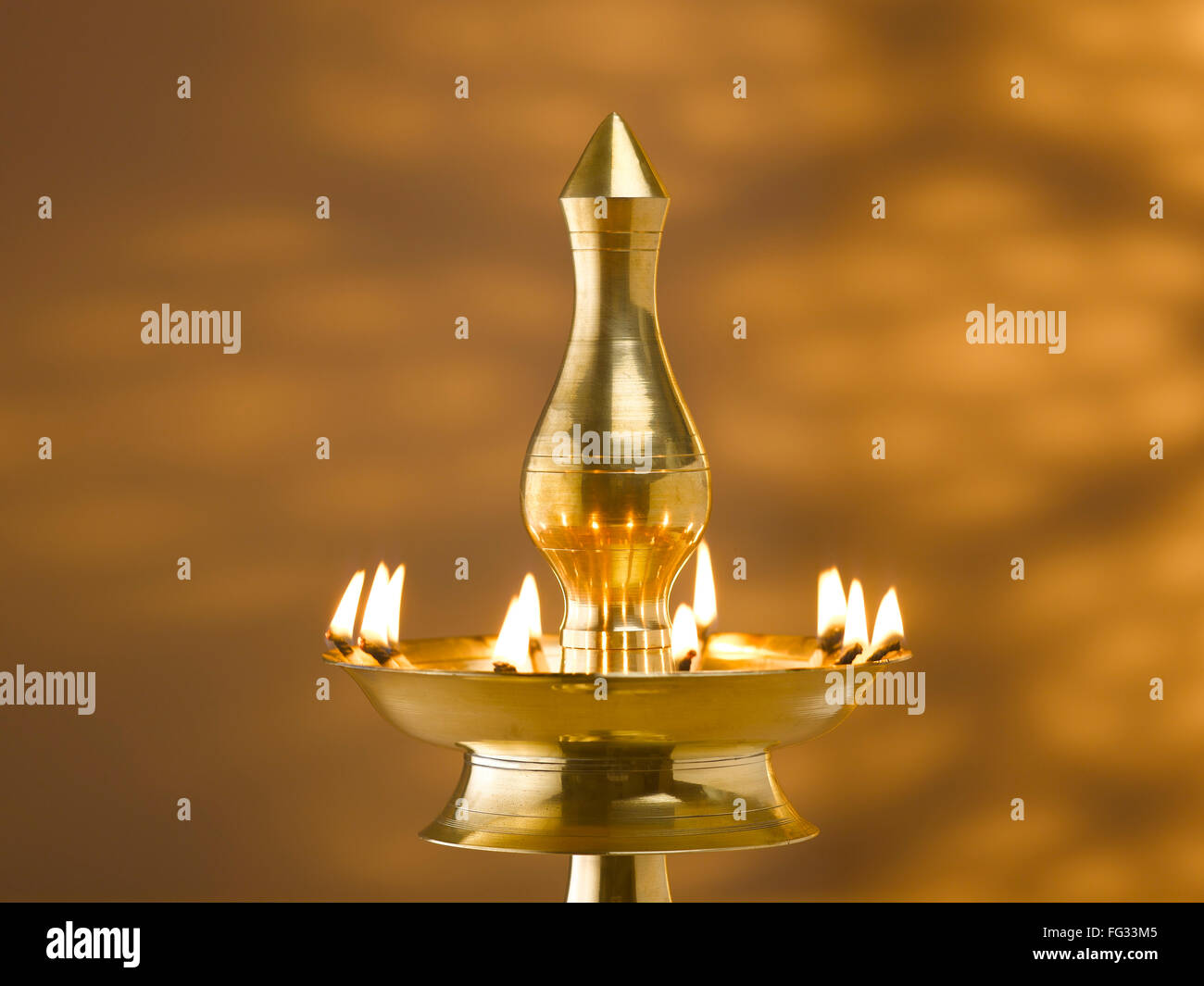Messinglampe auf Diwali-fest; Indien Stockfoto