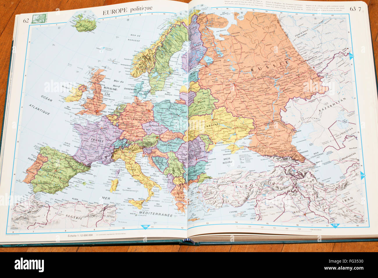 Französischer Atlas Stockfotos und -bilder Kaufen - Alamy