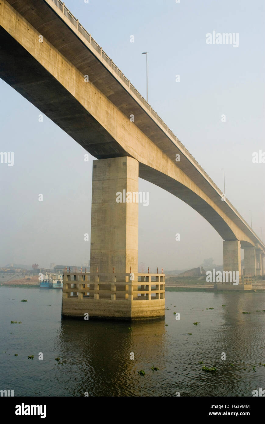 Brücke am Fluss Padma; Dhaka; Bangladesch Stockfoto