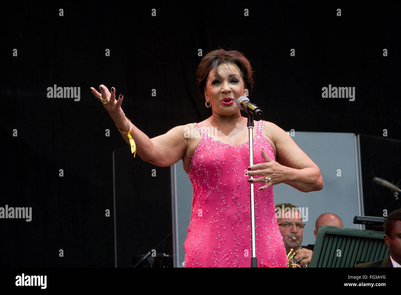 Dame Shirley Bassey in Glastonbury 2007, Somerset, England, Vereinigtes Königreich. Stockfoto