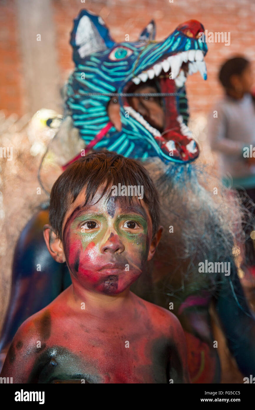 San Martín Tilcajete, Oaxaca, Mexiko - Bewohner feiern Karneval am Tag bevor die Fastenzeit beginnt. Stockfoto