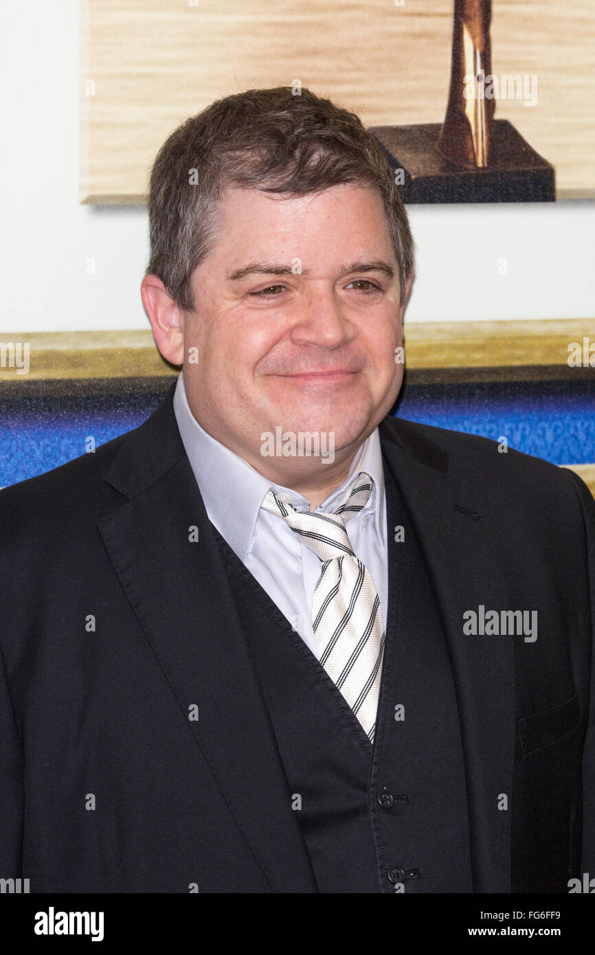 Los Angeles, Kalifornien, USA. 13. Februar 2016. Patton Oswalt besucht 2016 Writers Guild of America Awards. Stockfoto