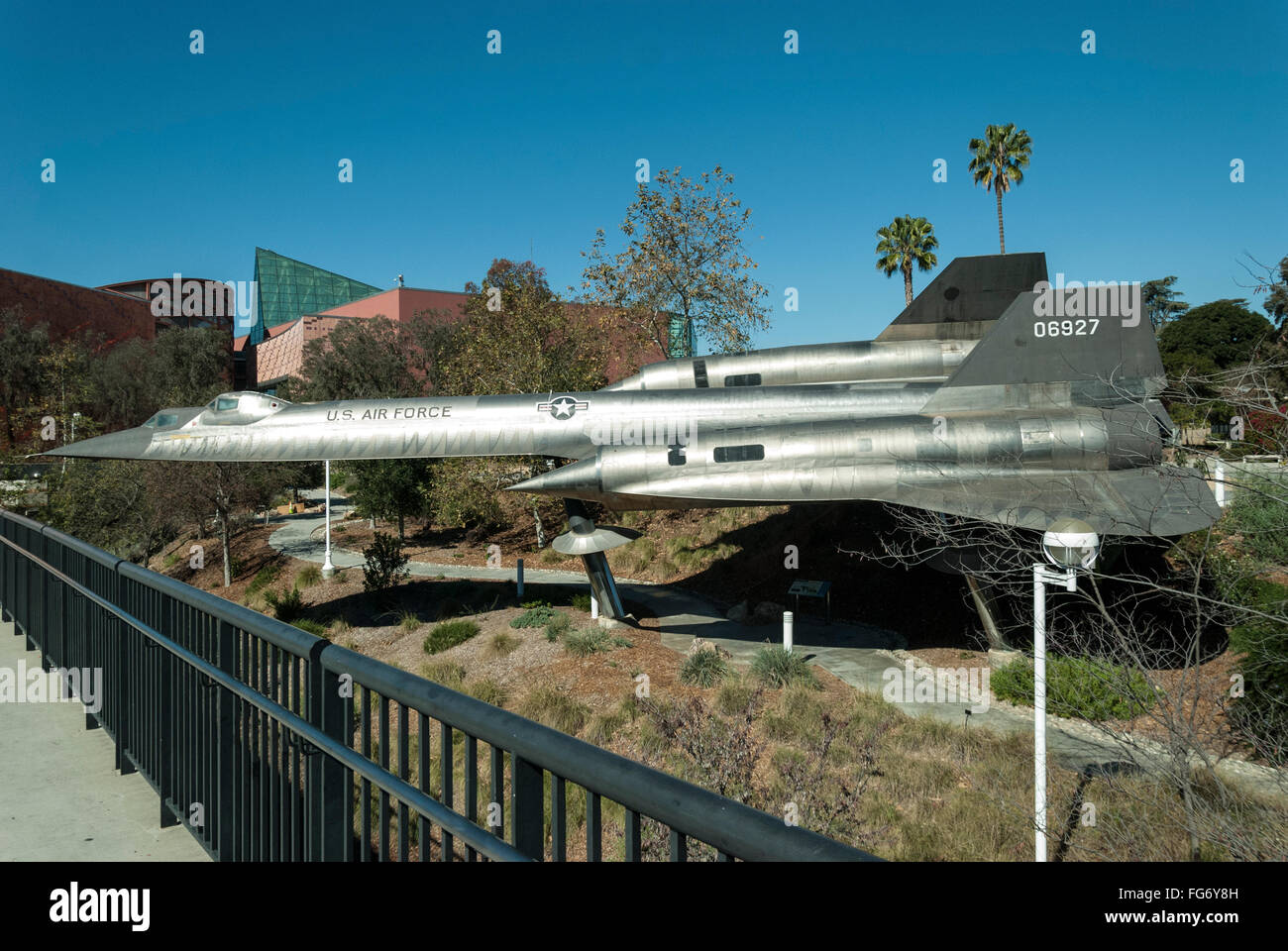 Die SR-71 Blackbird-Flugzeuge auf dem Display außerhalb der California Science Center in Downtown LA. Stockfoto