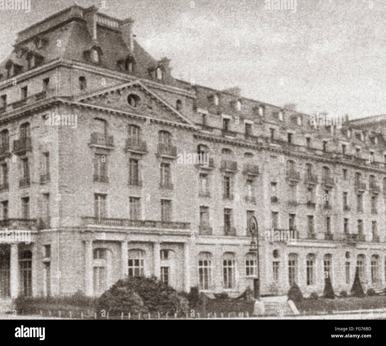 ERSTEN WELTKRIEG HOTEL TRIANON. /nExterior Blick auf das Hotel Trianon