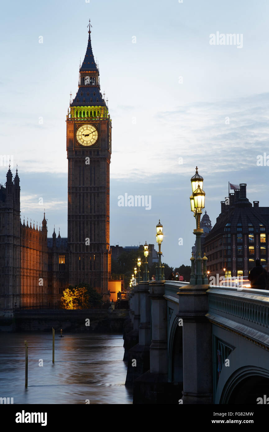 Big Ben und die Houses of Parliament in der Dämmerung in London, niemand Stockfoto