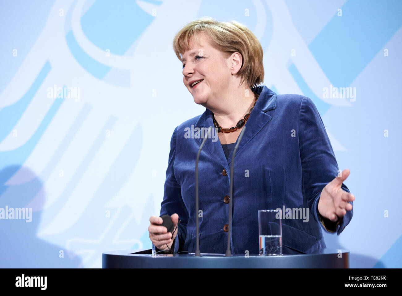 Merkel trifft irischen PM Enda Kenny Stockfoto