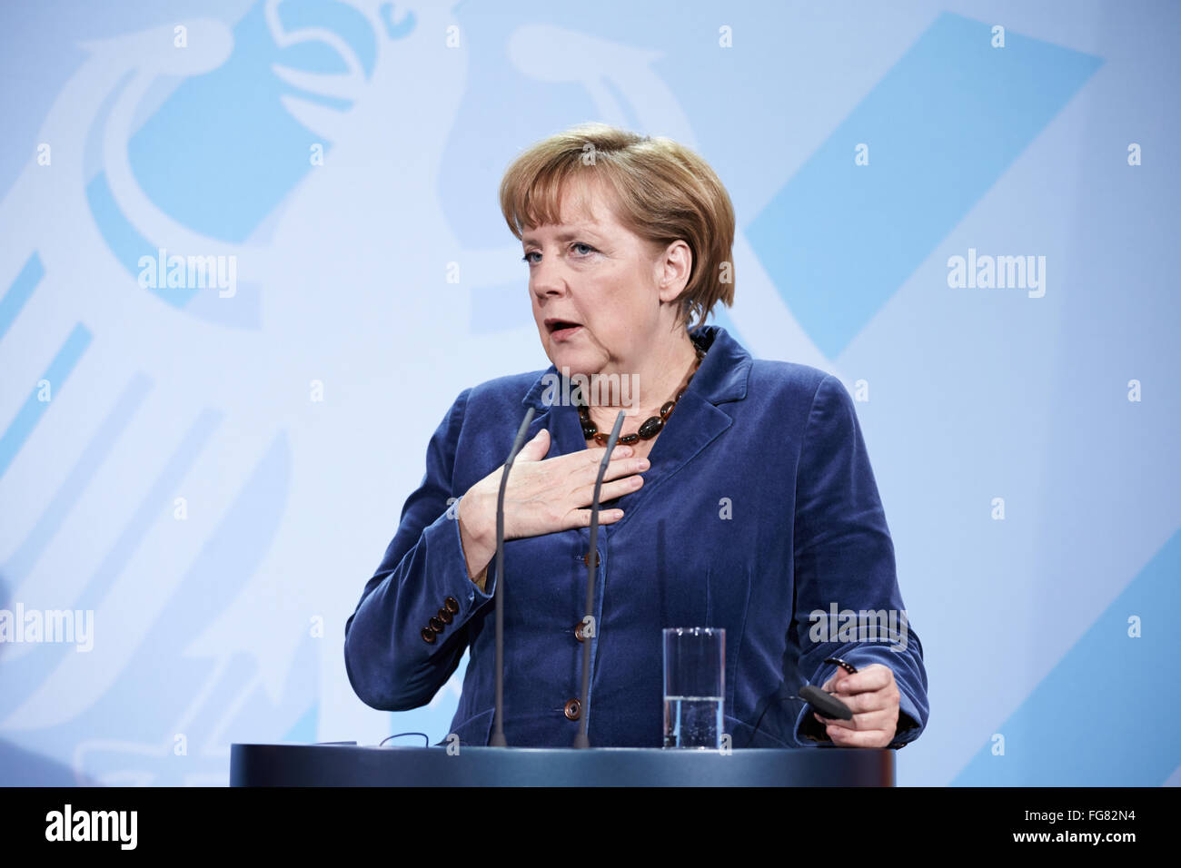 Merkel trifft irischen PM Enda Kenny Stockfoto