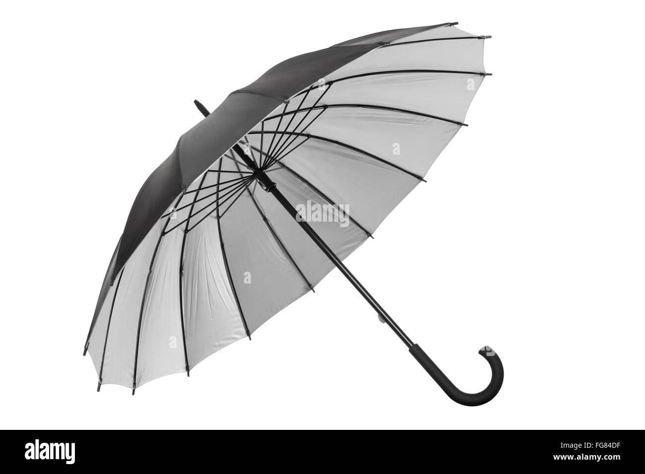 Schwarzer Regenschirm mit silbernen Innenraum isoliert auf weiss, Schneidepfad Stockfoto