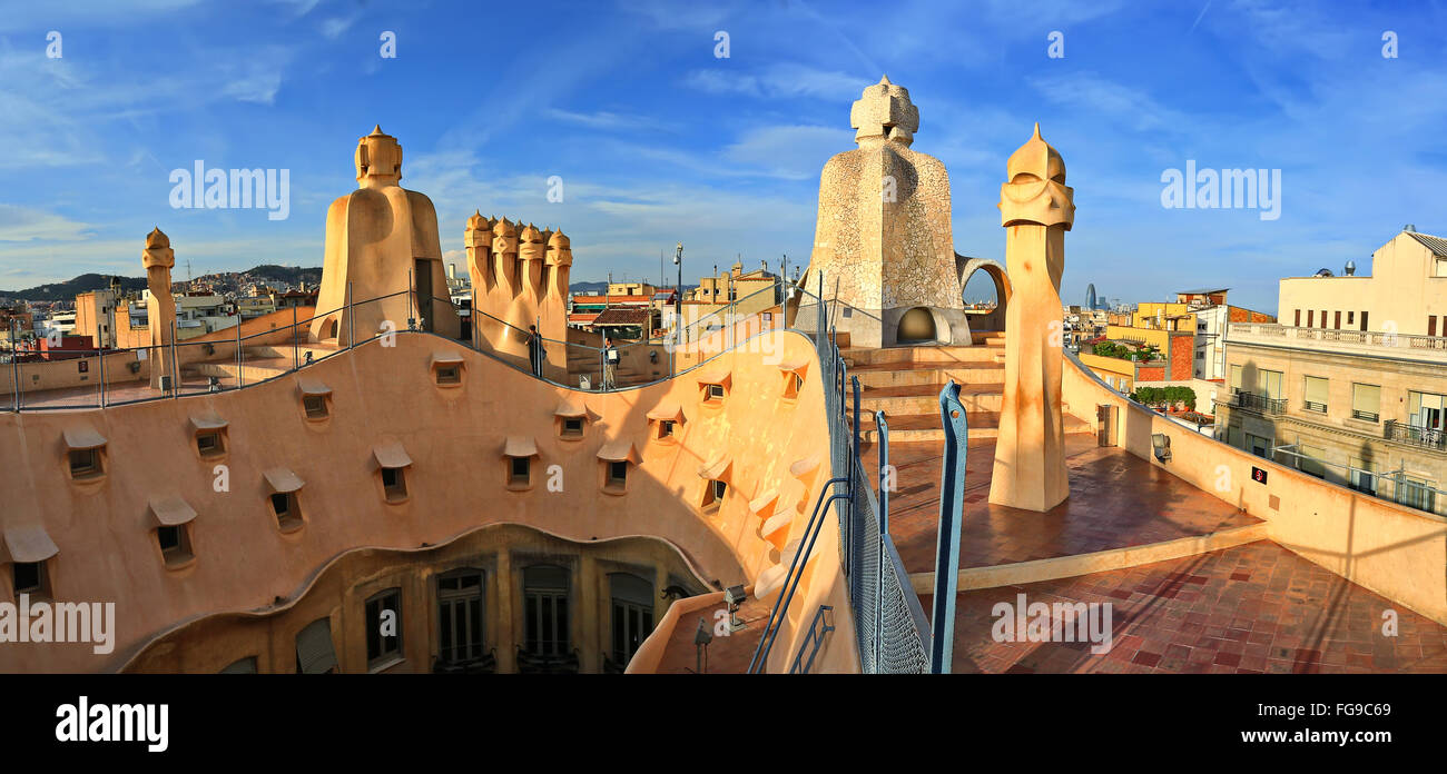 Gaudi-Projekt. Auf dem Dach und Terrasse der Casa Mila (auch bekannt als La Pedrera) Stockfoto