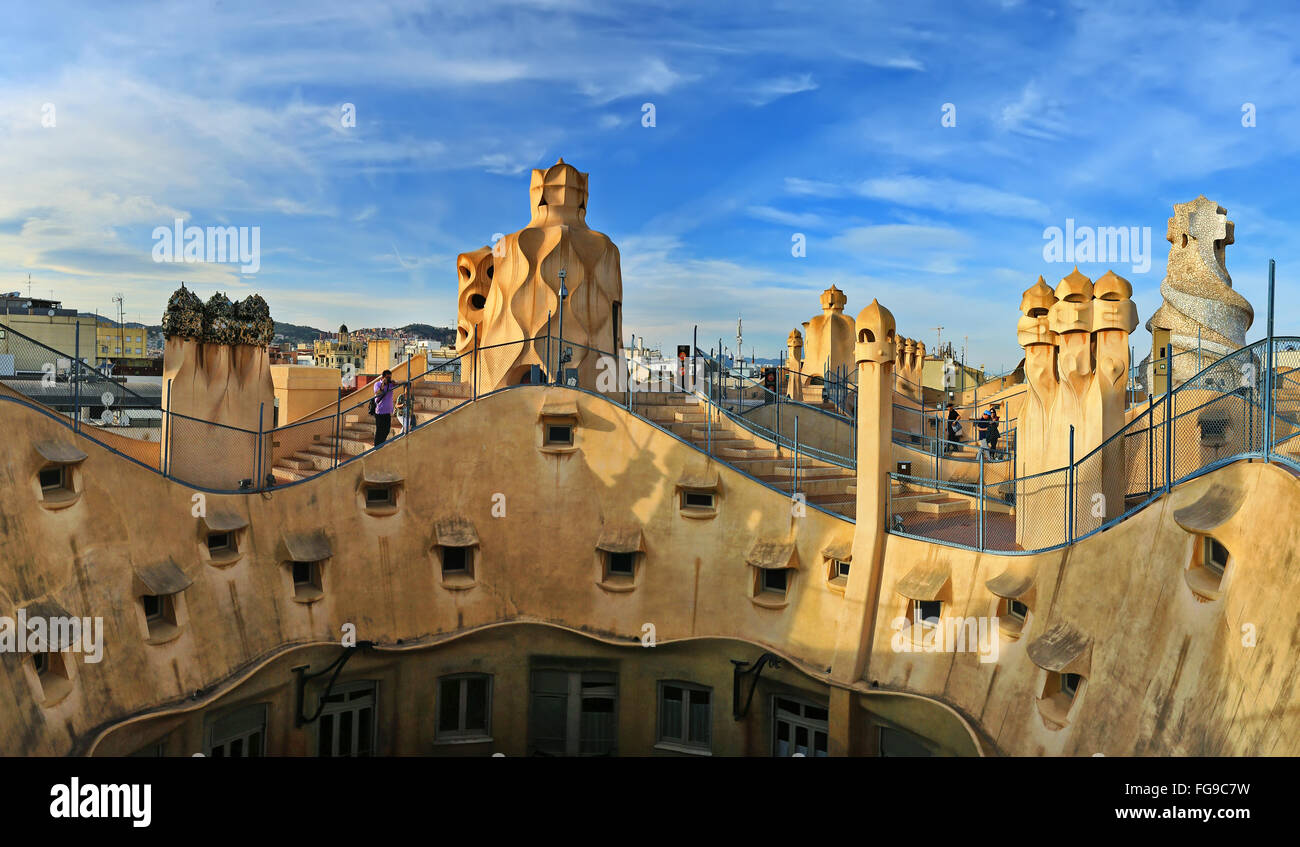 Gaudi-Projekt. Auf dem Dach und Terrasse der Casa Mila (auch bekannt als La Pedrera) Stockfoto