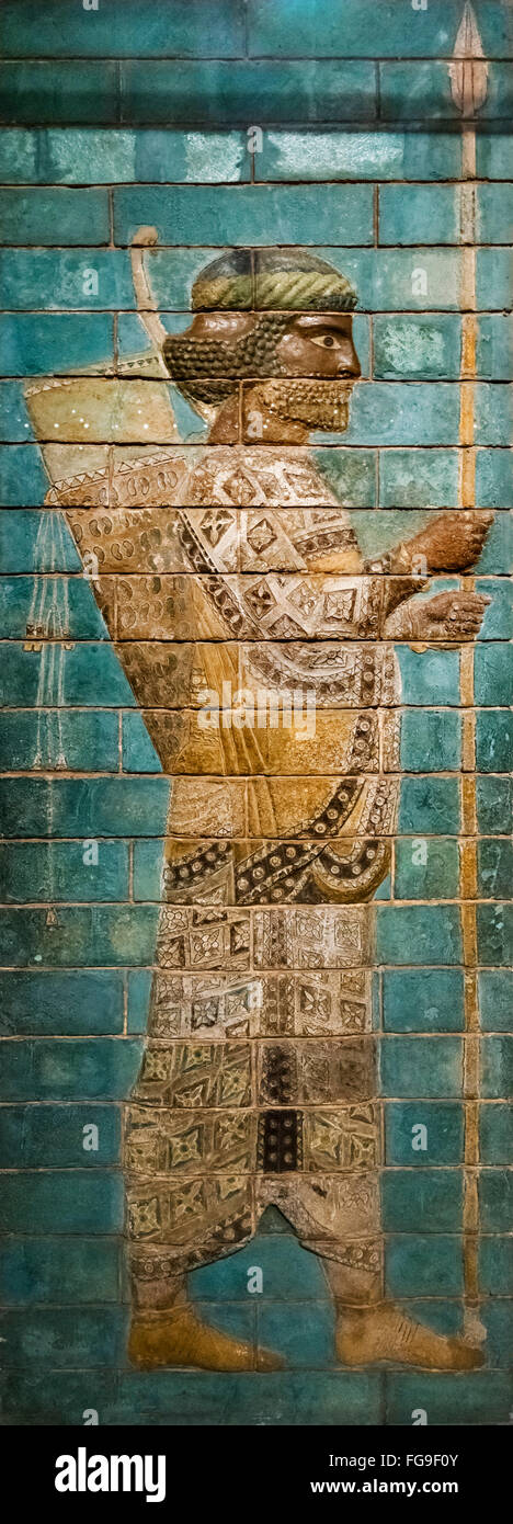 Fries vom Palast in Susa im Iran, c.521-500 v. Chr. zeigt royal Gardist, wahrscheinlich eine "unsterbliche", British Museum, London, UK Stockfoto