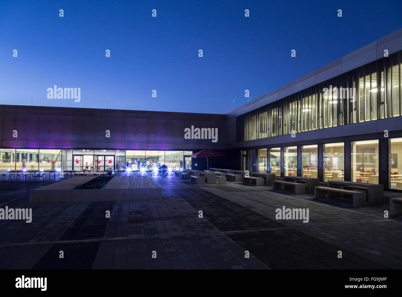 Geographie/Reisen, Deutschland, Bayern, Unterschleißheim, FOS BOS Unterschleißheim, erbaut: 2012-2014 durch SchwindeArchitekten, Hauptgebäude, Additional-Rights - Clearance-Info - Not-Available Stockfoto