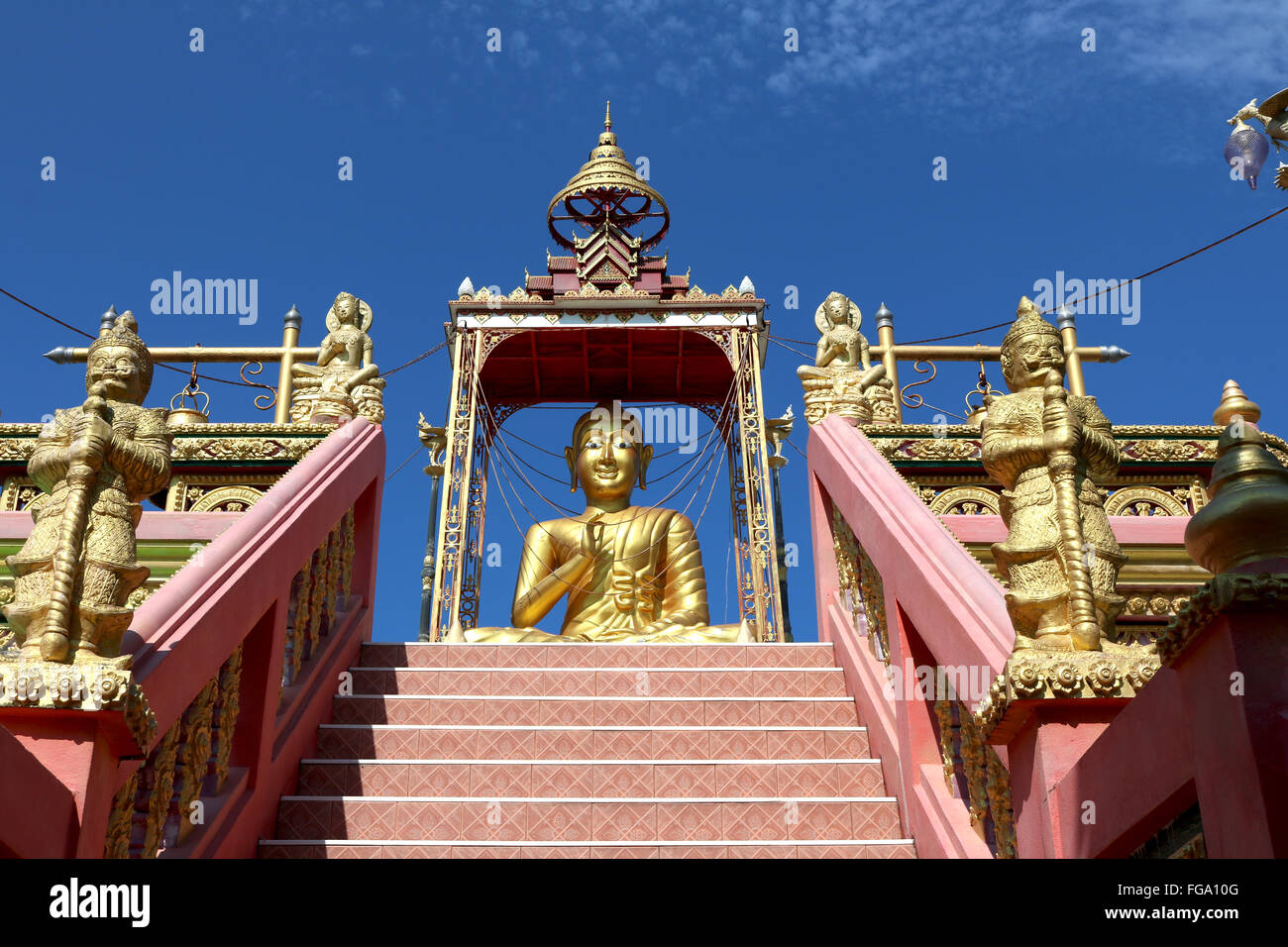 Thailand Phuket Nai Yang Wat Sa Khu Adrian Baker Stockfoto