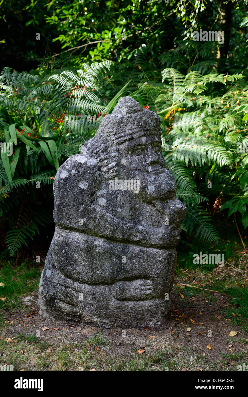 Steinskulptur Maya Bilder Altamont Gärten Carlow Gartenkunst Installation Abbildung Figur RM Floral Stockfoto