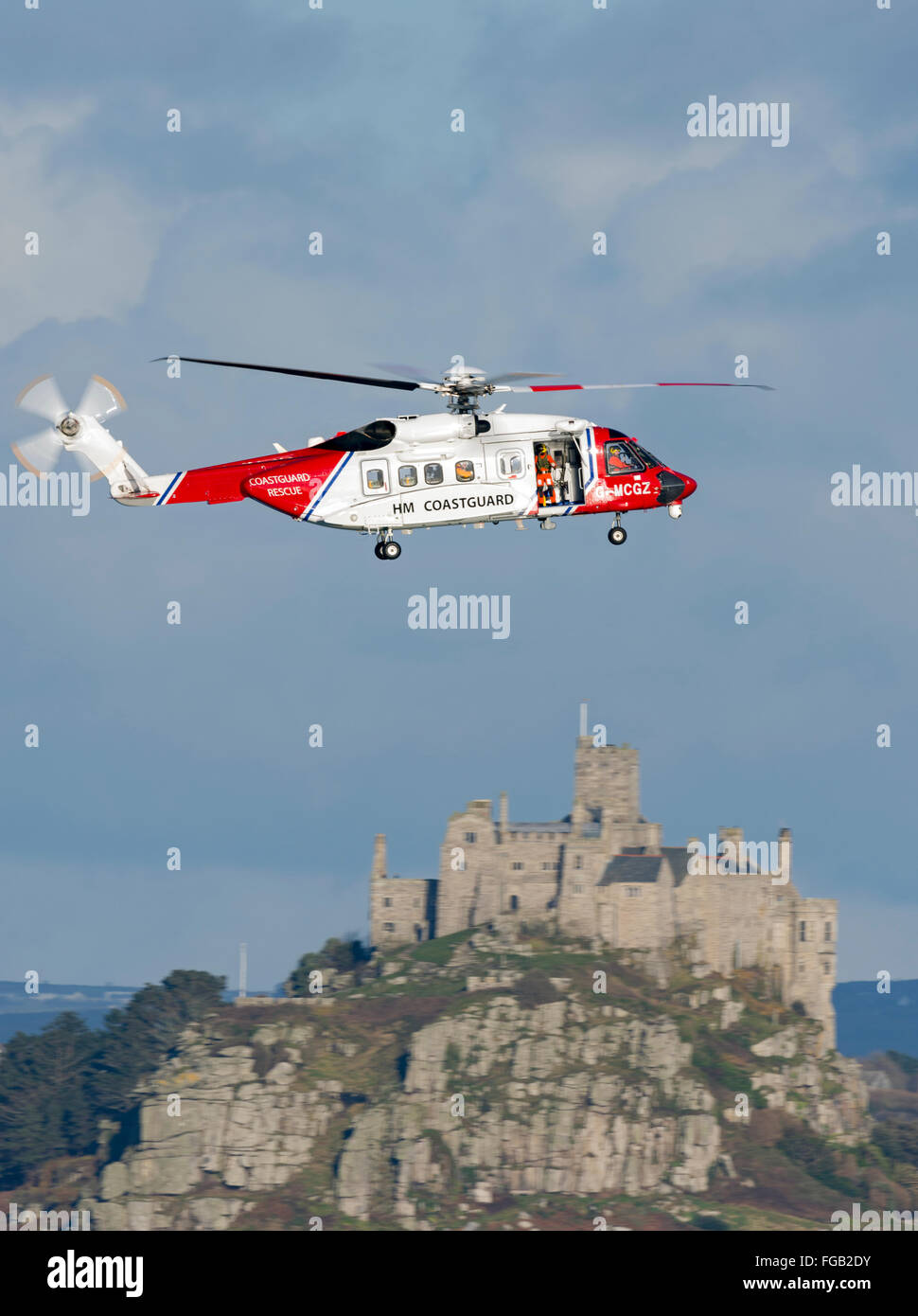 Bristow Sikorsky S-92 Küstenwache Hubschrauber auf Übung in Mounts Bay Stockfoto