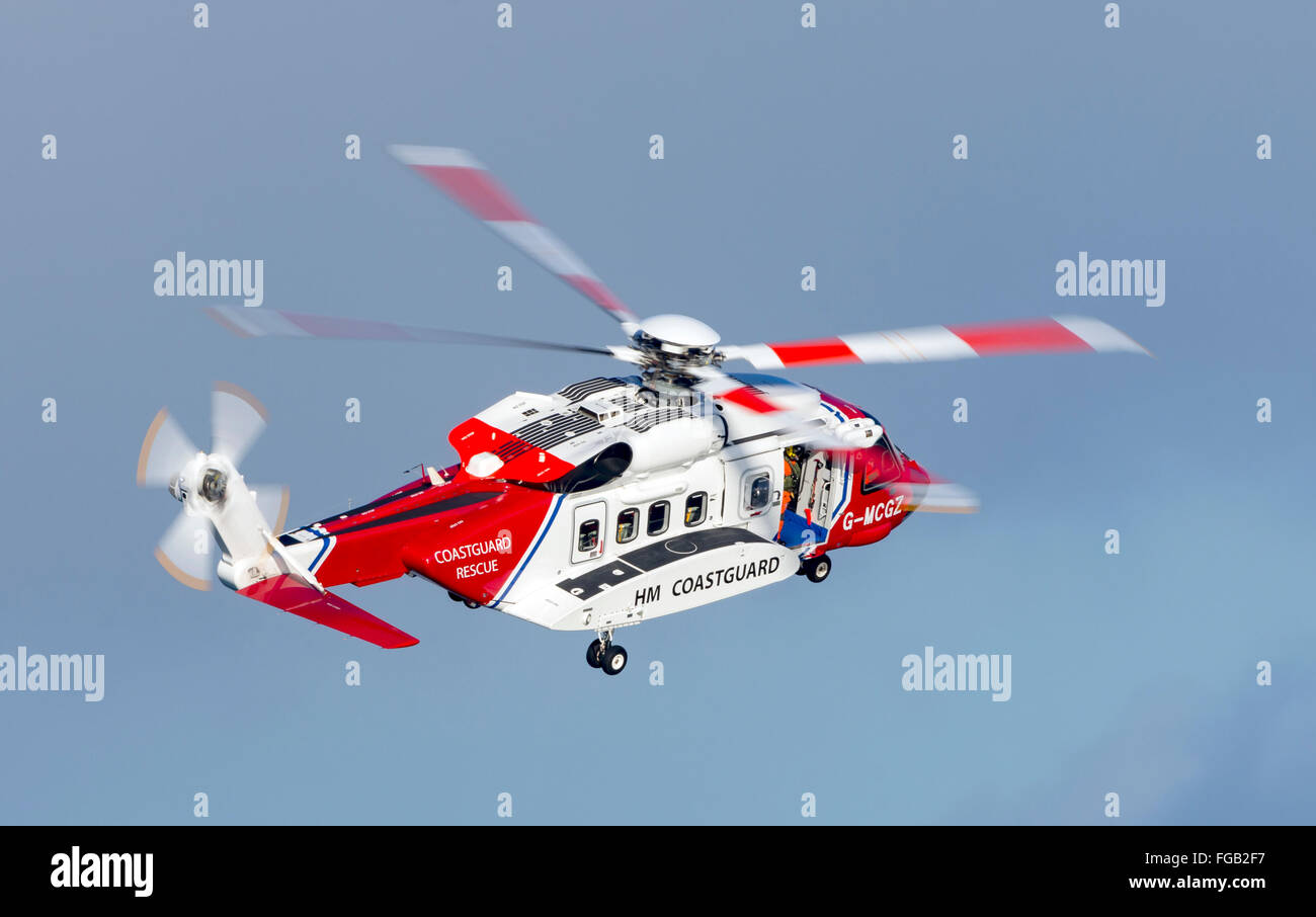 Bristow Sikorsky S-92 Küstenwache Hubschrauber auf Übung in Mounts Bay Stockfoto