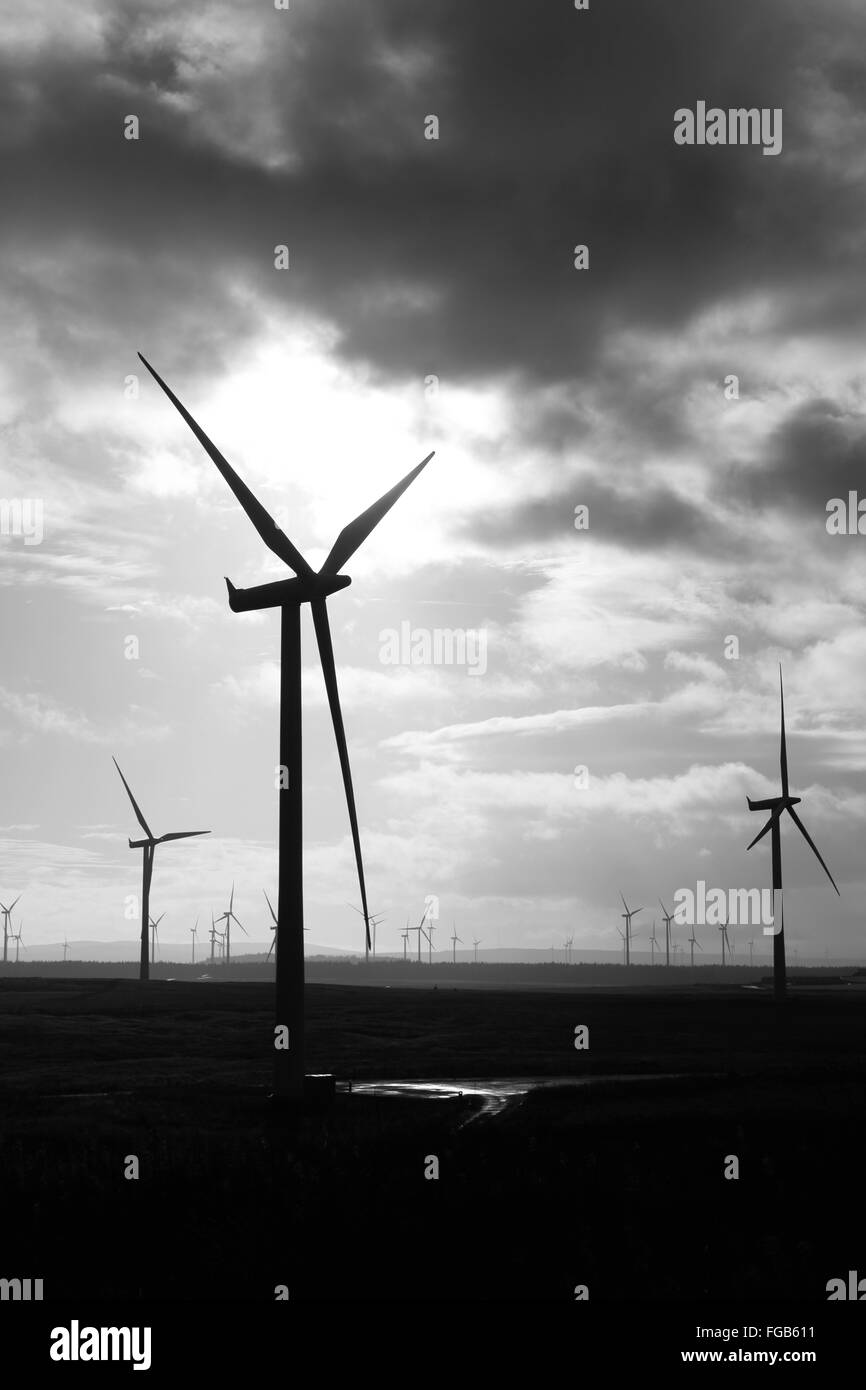 Windkraftanlagen an Whitelee, Großbritanniens größte Onshore-Windpark in der Nähe von Glasgow in Schottland, Großbritannien Stockfoto