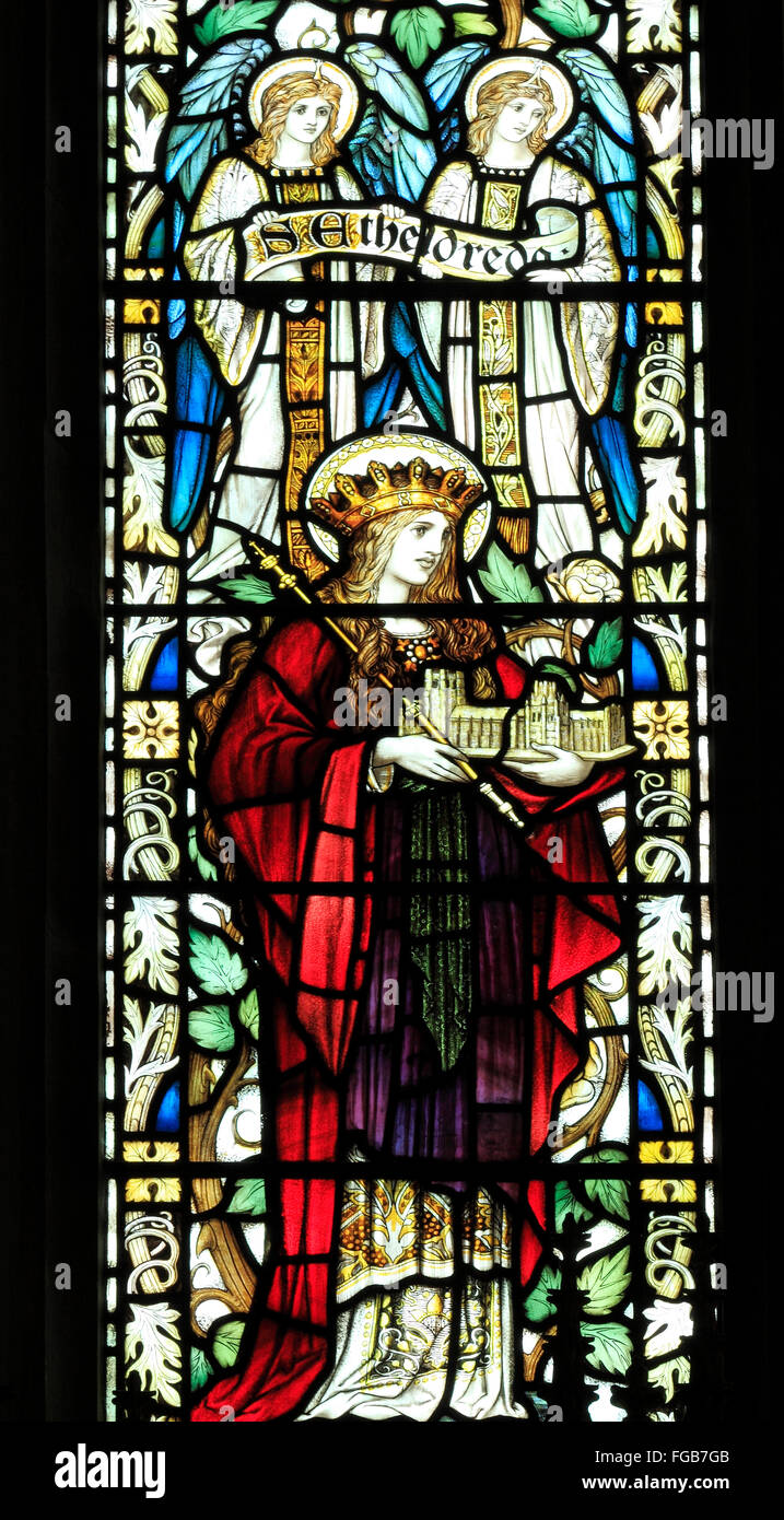 St. Etheldreda, Glasfenster, Modell der Ely Cathedral, von J. Powell, 1900, Blakeney, Norfolk, England, UK Stockfoto St. Etheldreda, Glasfenster, Modell der Ely Cathedral, von J. Powell, 1900, Blakeney, Norfolk, England, UK Stockfoto