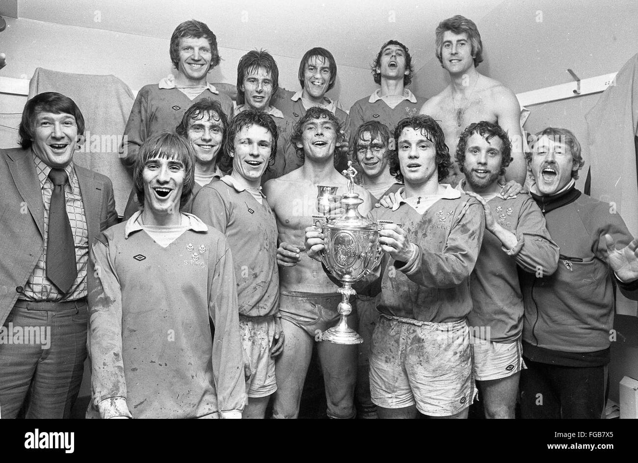 Fußballspieler des Shrewsbury Town FC (TOP) Alan Durban, Sammy Irvine, Tony Gregory, Ray Hayward, Ken Mulhearn. (Unten) Richie Barker, Alex McGregor, Mick Kearney, Jake King, Chic Bates, Graham Turner, Alan Tarbuck, Geoff Morris, John Malam. BILD VON DAVID BAGNALL Stockfoto