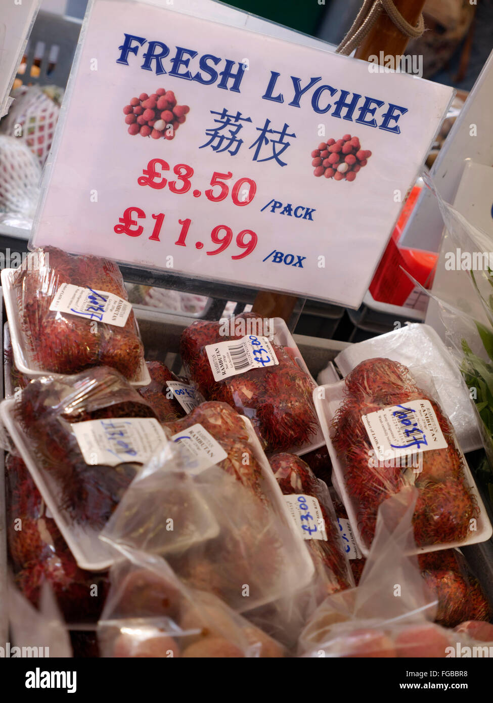 Chinesischen Supermarkt und frische Lychee anzeigen in Chinatown Soho London UK Stockfoto