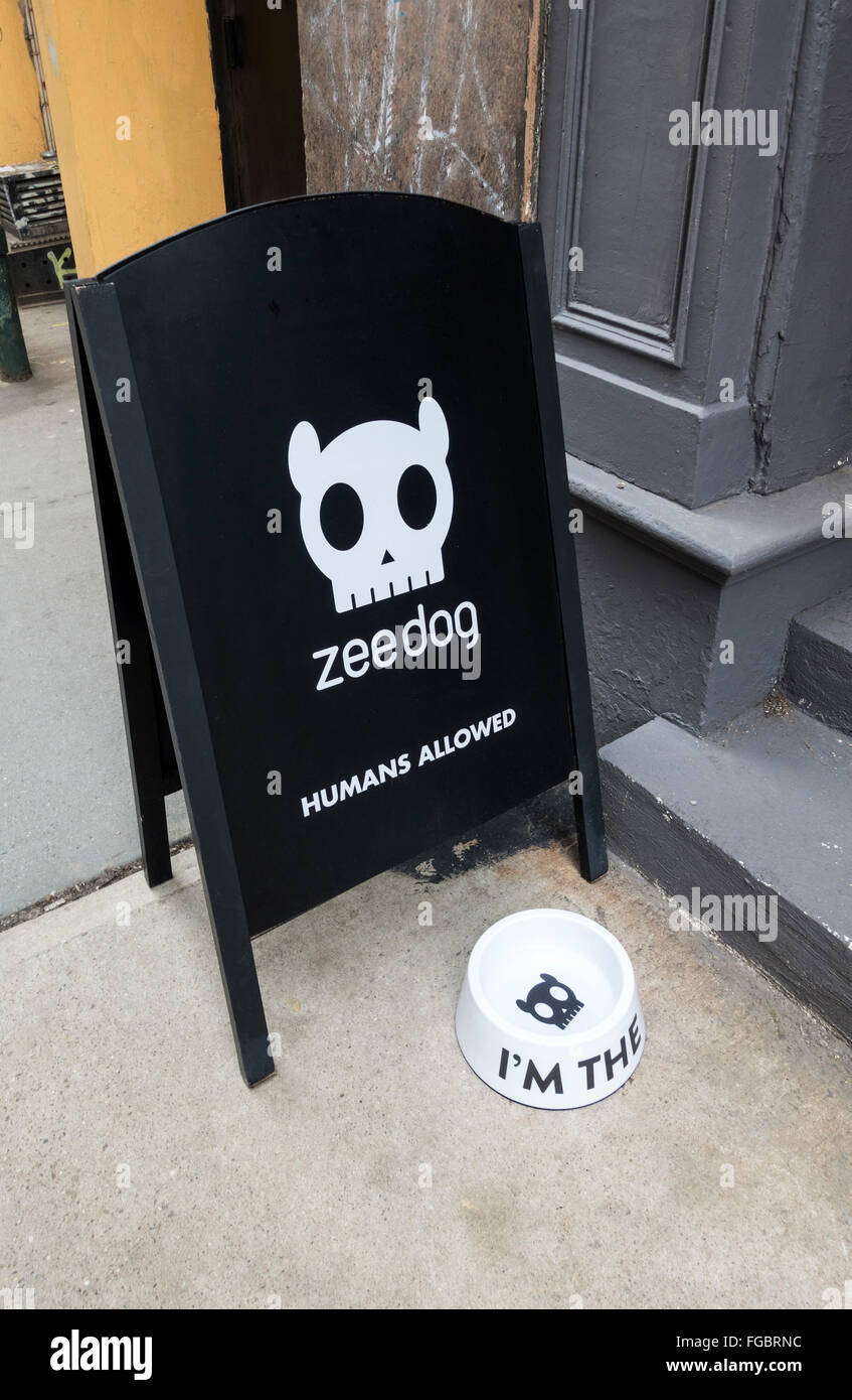 Zeichen außerhalb der Zeedog, ein Shop Verkauf von Spielzeug und andere Dinge für Haustiere in New York City Stockfoto
