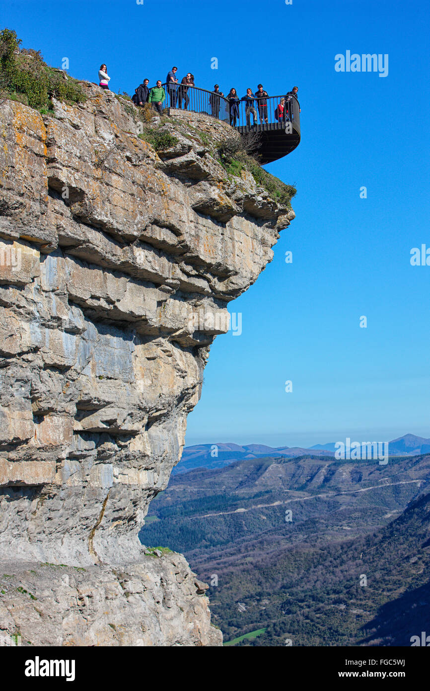 Nervion River hetzen über Alava, bevor er zu benachbarten Bizkaia. Der Salto del Nervion anzeigen País Vasco. Alava. Stockfoto