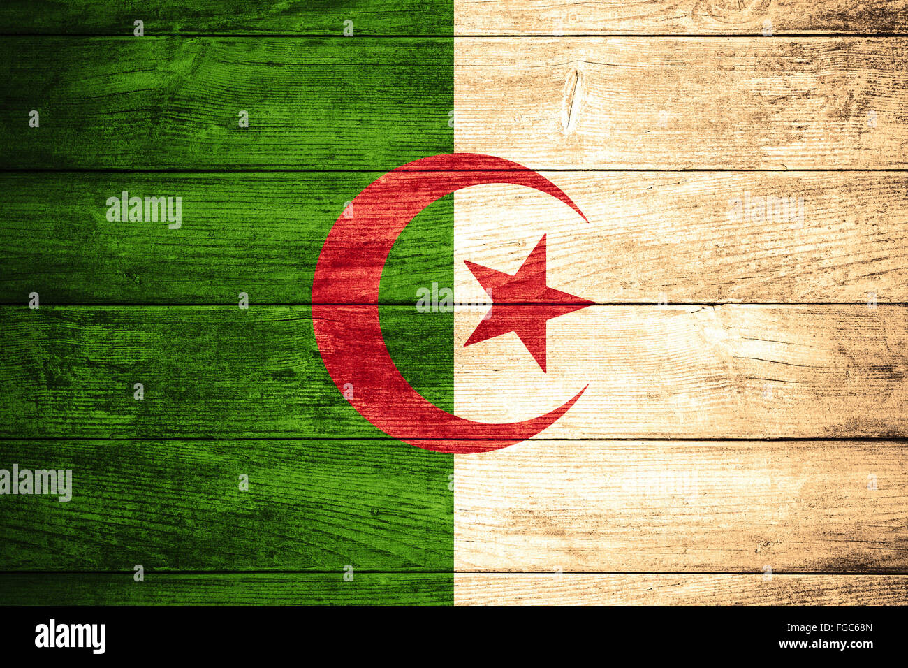 Flagge von Algerien oder algerischen Banner auf hölzernen Hintergrund Stockfoto