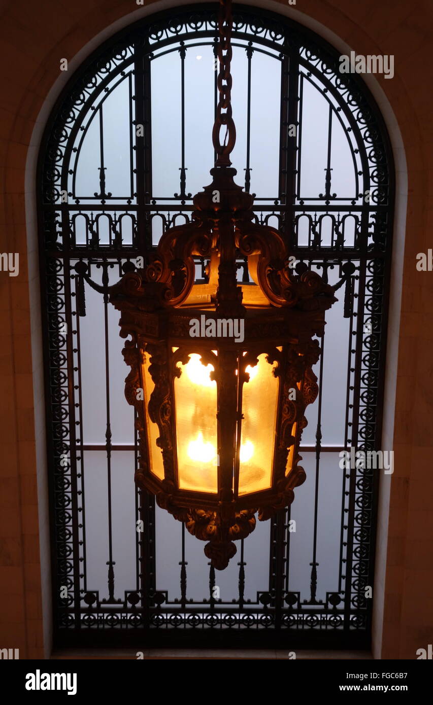 Gotische Hangende Lampe An Der American Indian Museum In New York City Ny Usa Stockfotografie Alamy
