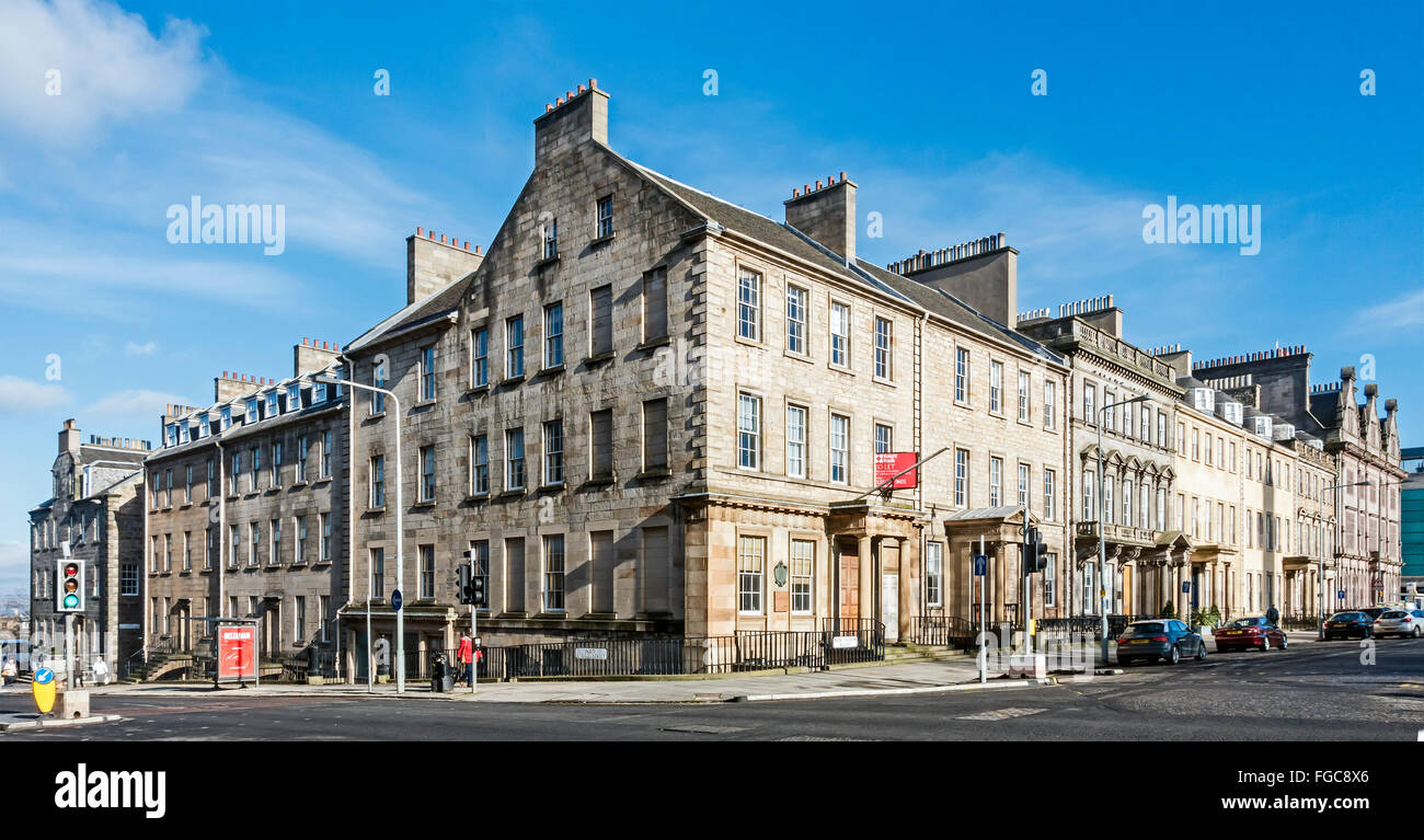 Terrasse am Ecke St. David Street North und St. Andrew Square Edinburgh Schottland Stockfoto