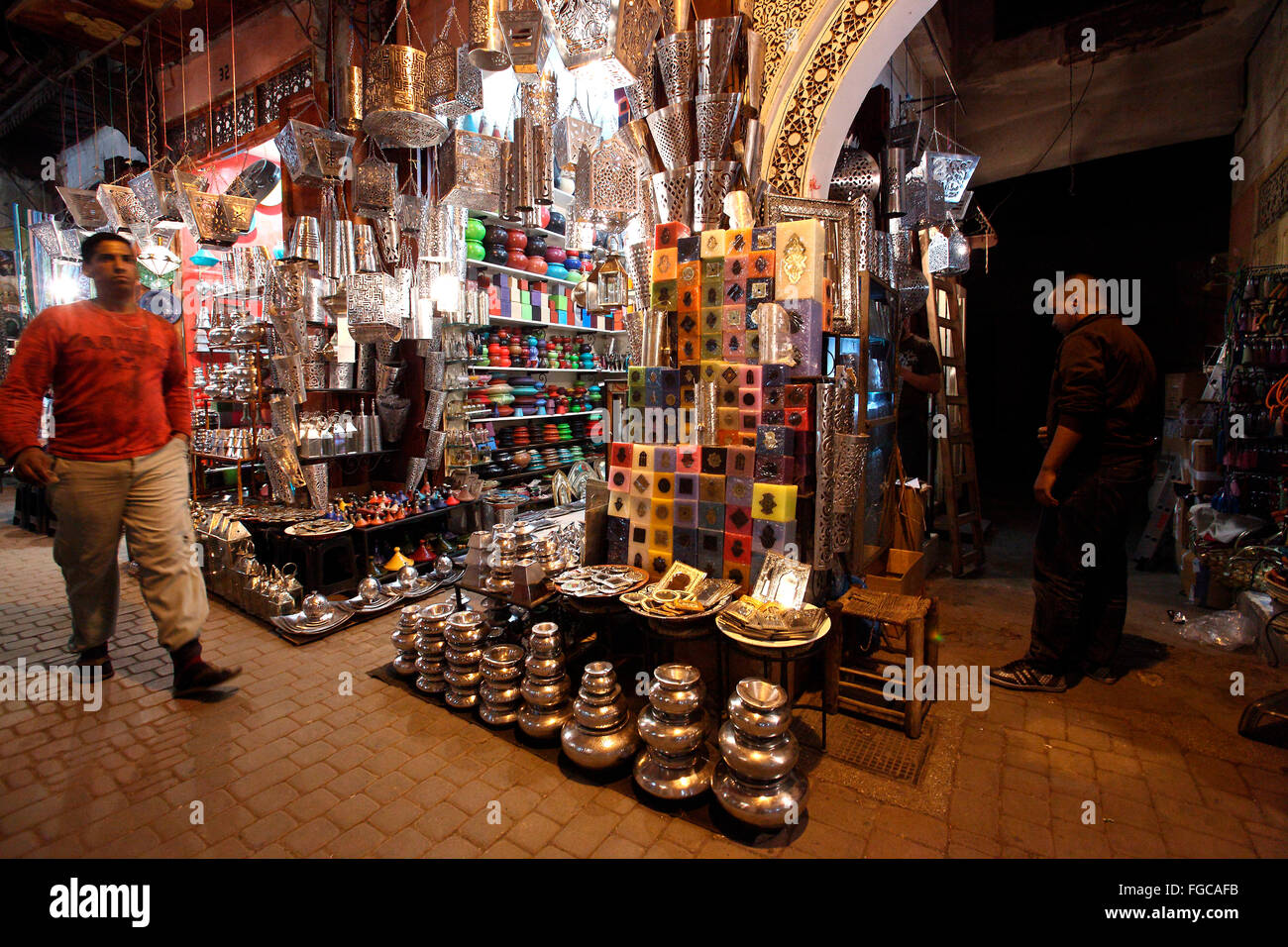 MoroccoMarrakeshMedinaSouk Szene Stockfoto