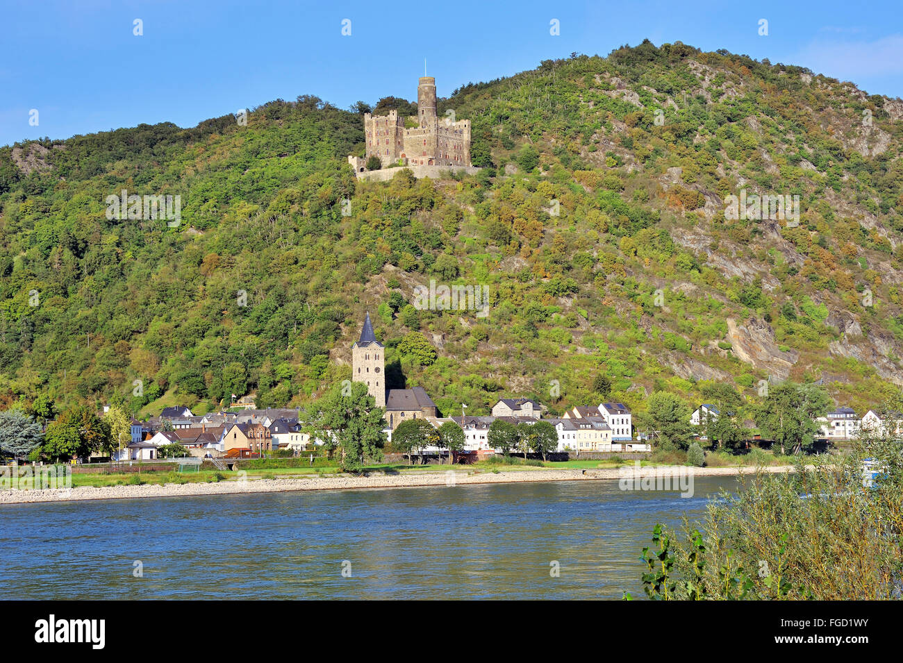 Maus-Burg über dem Dorf Wellmich, nahe der Stadt Sankt Goarshausen, Oberes Mittelrheintal, Deutschland Stockfoto