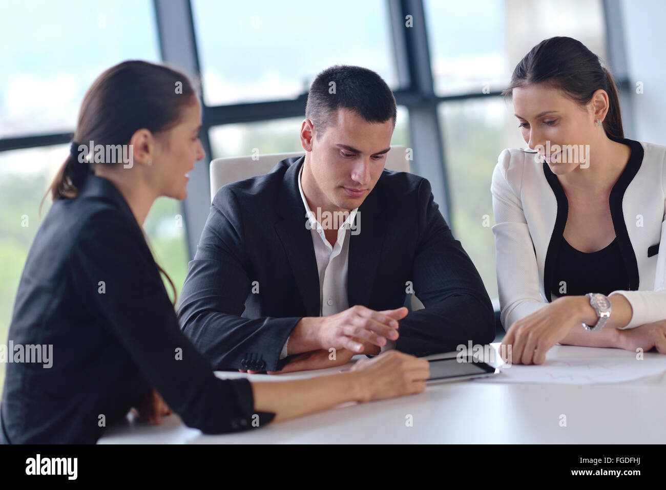 Business-Menschen-Gruppe in einem Meeting im Büro Stockfoto