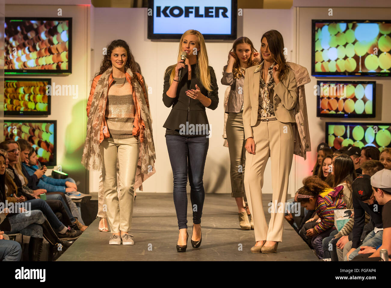 Fashion Show - Frühling - Sommer 2015 Stockfoto