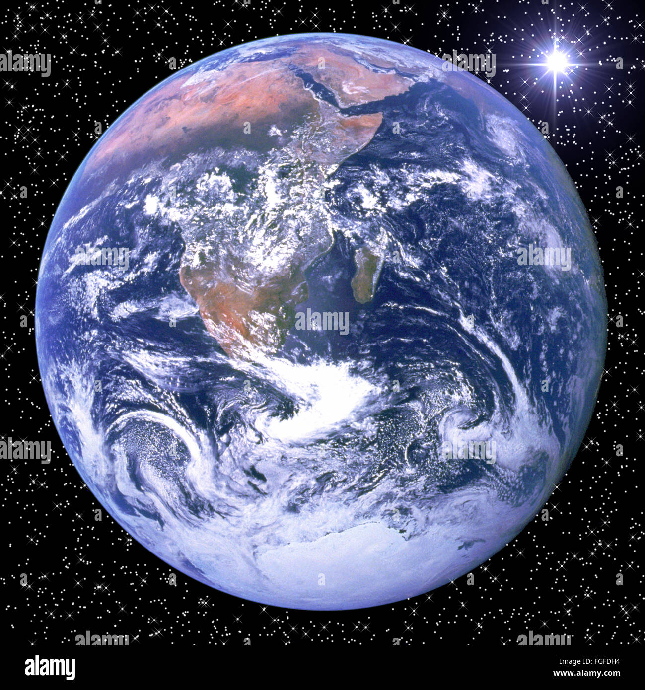 NASA Bild, wenn die Erde in einem Sternenhimmel Stockfoto