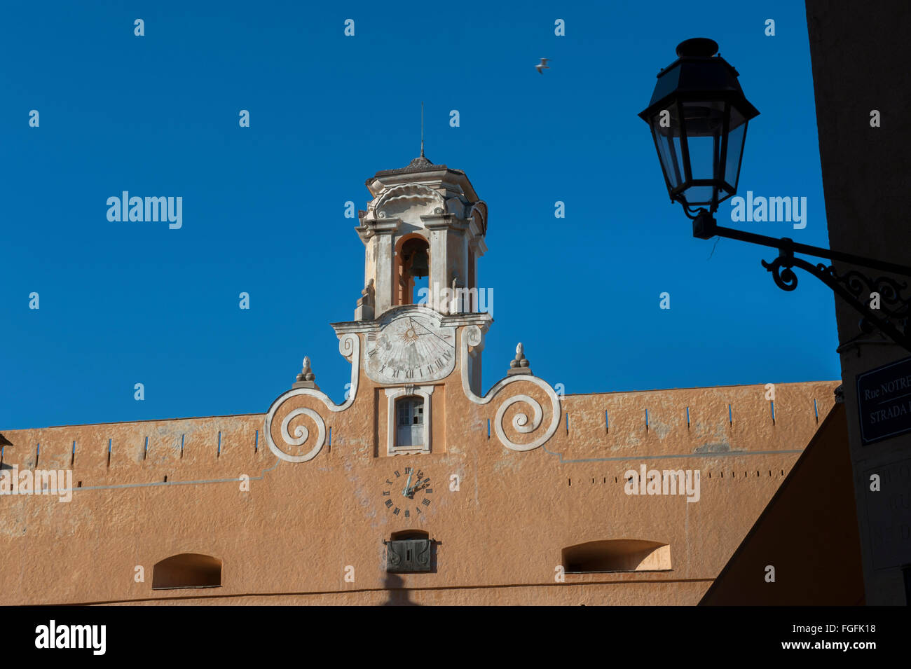 Die Glocke&Clock Tower von Governor's Palace in der Terra Nova Bezirk von Bastia. Korsika. Frankreich Stockfoto