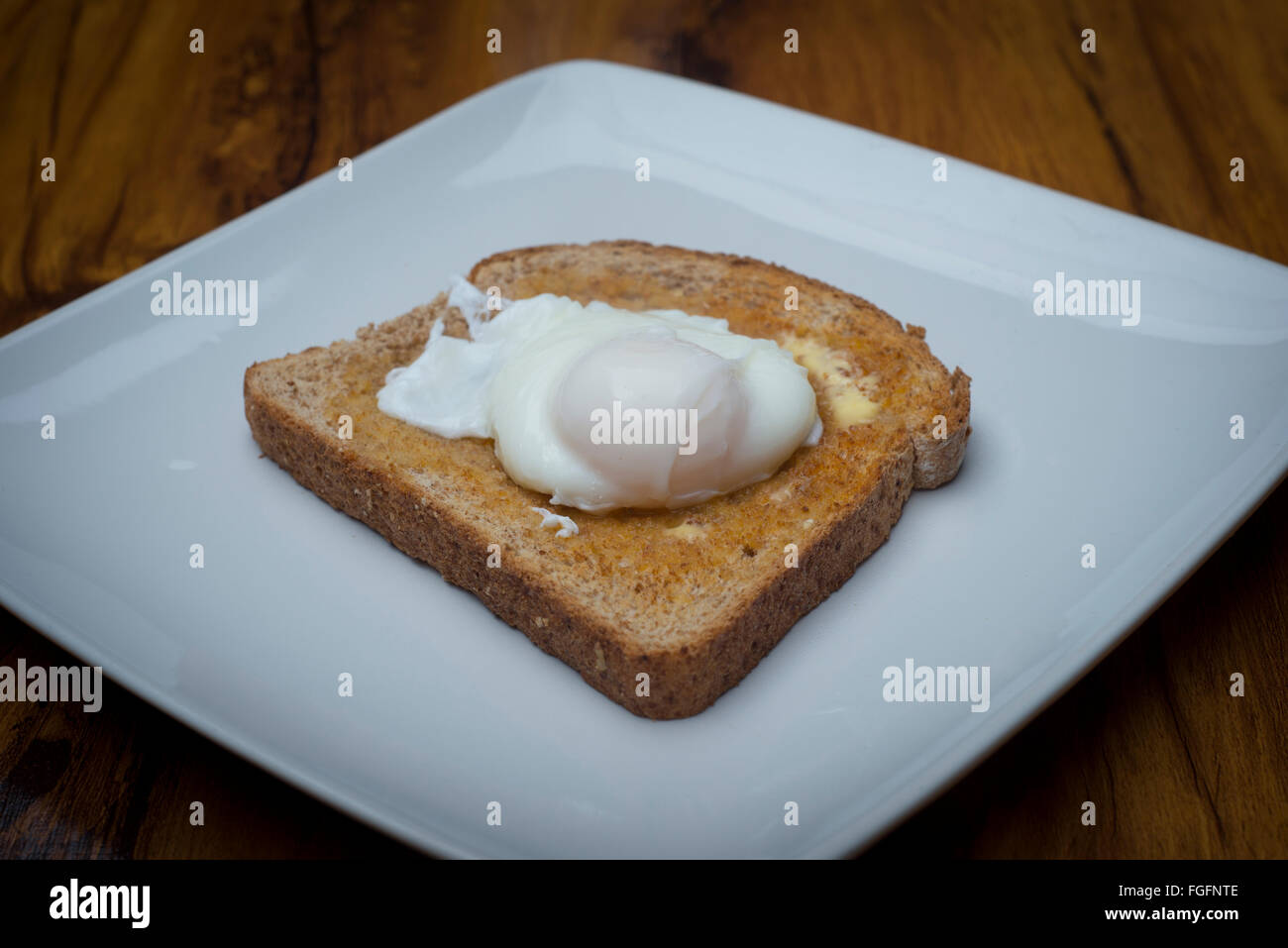 Pochiertes Ei auf toast Stockfoto