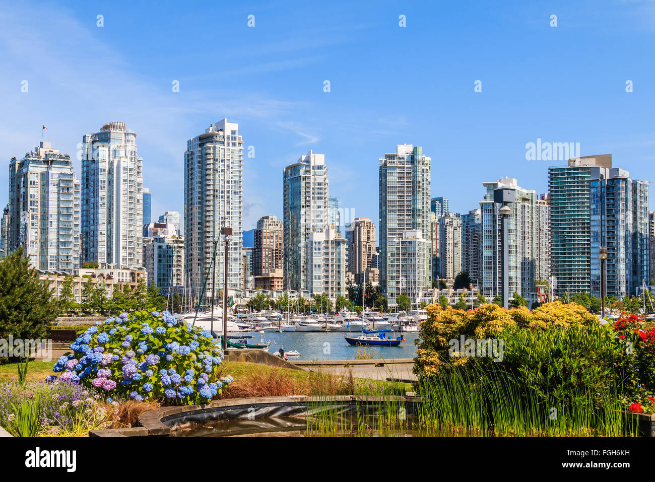 Blick auf Downtown Vancouver von False Creek. Stockfoto