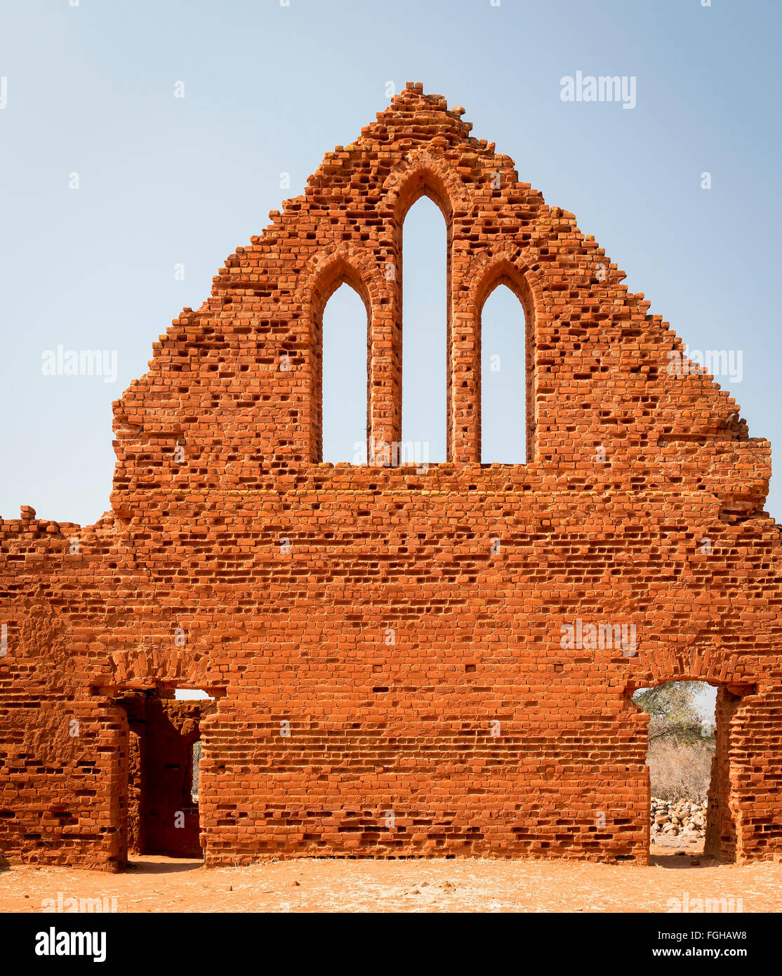 Alten Palapye Kirchenruinen gebaut aus gebrannter Erde Ziegeln in ländlichen Botswana, Afrika Stockfoto
