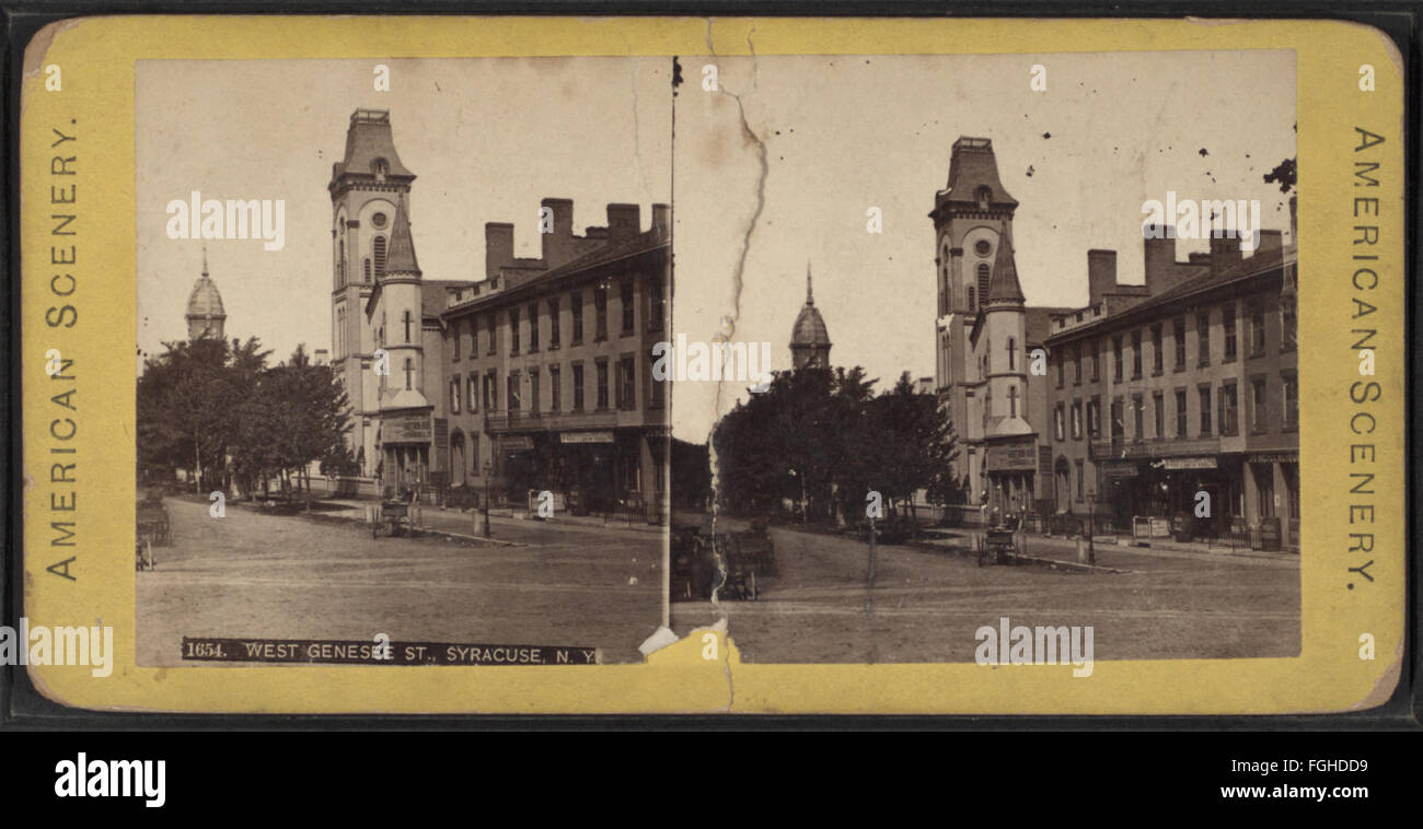 Eine Fotografie aus der Robert N. Dennis-Sammlung, die die West Genesee Street in Syracuse, New York, zeigt und die Straßenszene dieses städtischen Ortes im späten 19. Jahrhundert erfasst. Stockfoto