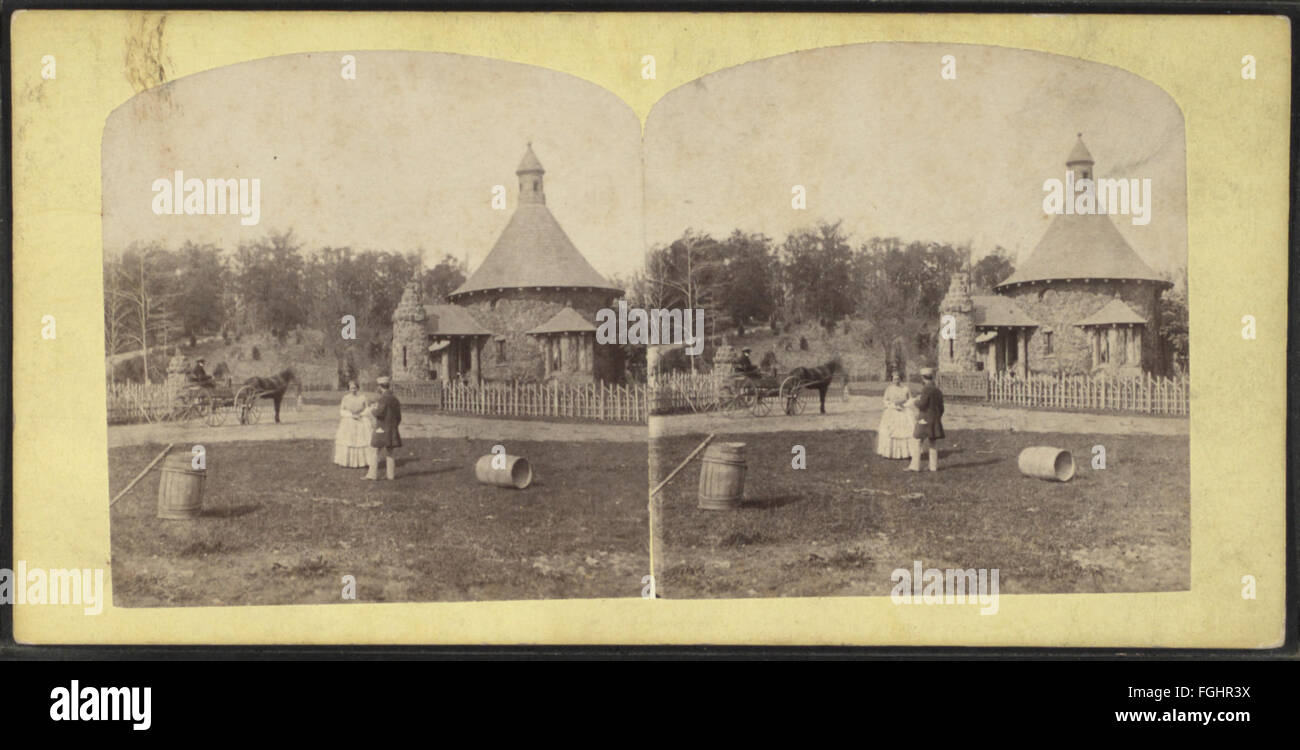 Dieses Bild aus der Robert N. Dennis-Sammlung zeigt den Eingang zum Llewellyn Park in Orange, New Jersey und betont den Eingang und die natürliche Umgebung des Parks. Stockfoto