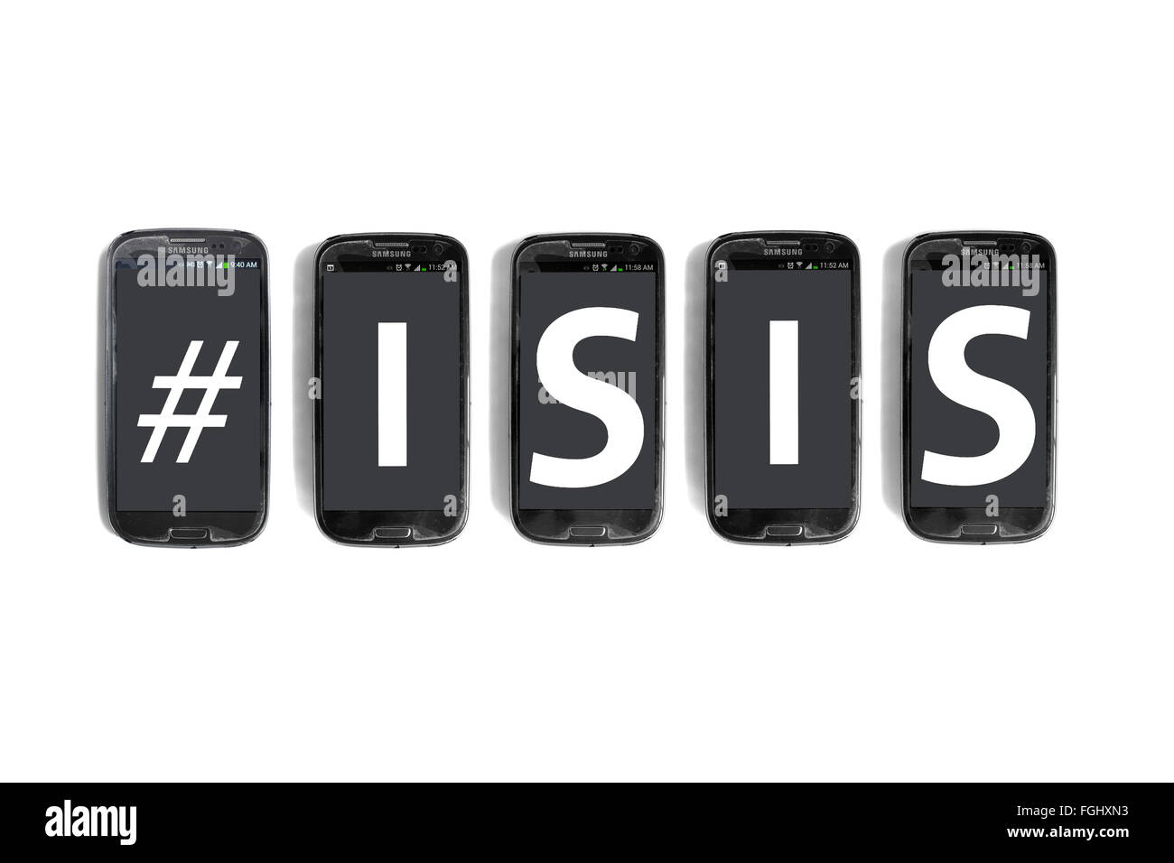 Der Hashtag #ISIS geschrieben am Smartphone Bildschirme vor weißem Hintergrund fotografiert. Stockfoto