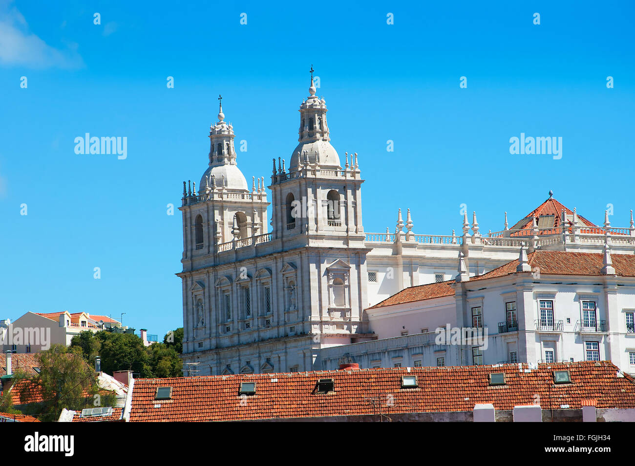 Die Aussicht von der Mirador St Luzia über die Alfama und Alcantara Viertel von Lissabon Portugal Stockfoto