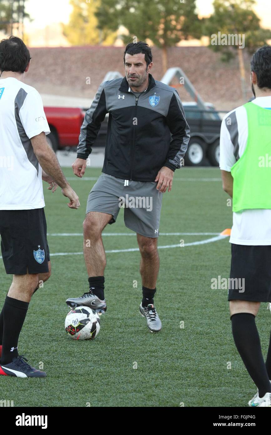 Las Vegas, NV, USA. 19. Februar 2016. Luis Figo in Anwesenheit für globale Legends Serie Fussball Wochenende Schulungen, Sam Boyd Stadium, Las Vegas, NV 19. Februar 2016. Bildnachweis: James Atoa/Everett Collection/Alamy Live-Nachrichten Stockfoto