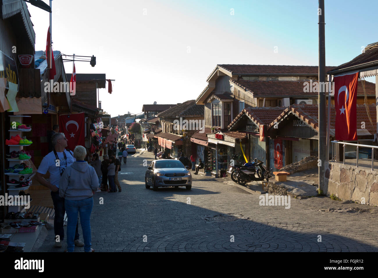 Panoramablick auf eine Einkaufsstraße in Side, Antalya, Türkei Stockfoto