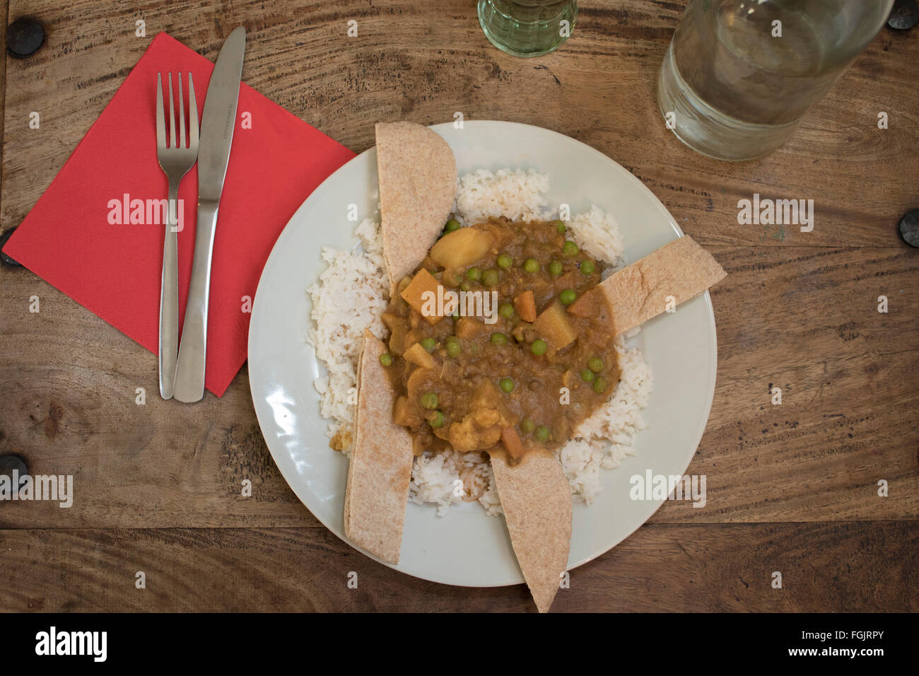 Gemüse-Curry bei The Real Junk Food Project, Cardiff, bietet Mahlzeiten auf Basis "bezahlen, wie du dich fühlst" Stockfoto