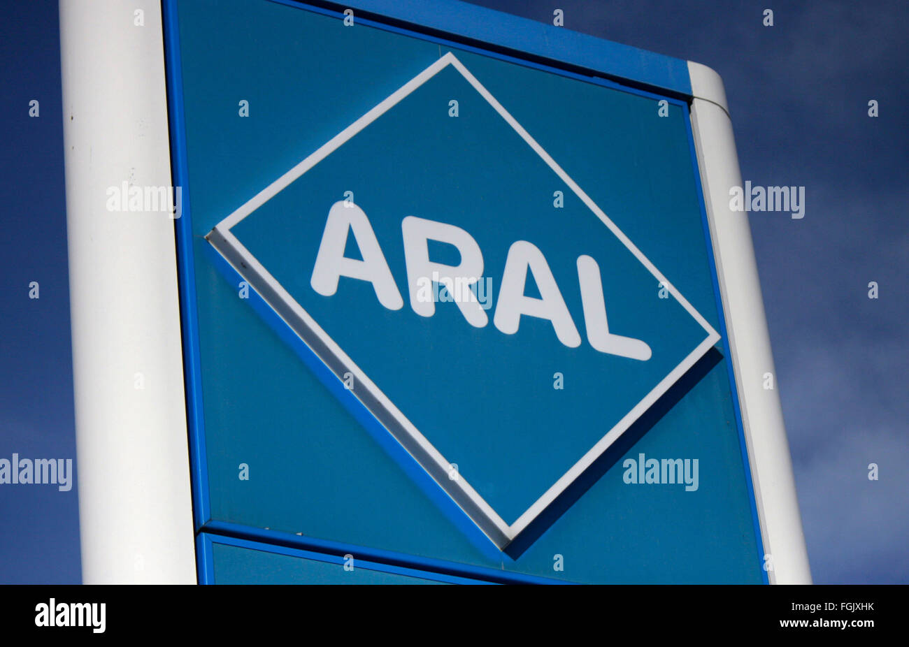 Aral logo -Fotos und -Bildmaterial in hoher Auflösung – Alamy