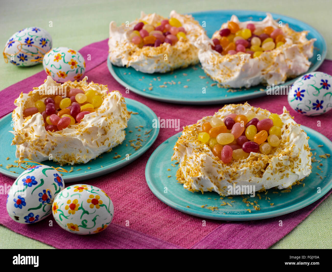 Kokos-Baiser-Nester Stockfoto